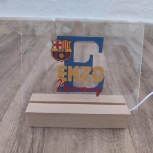 Cuadro de metacrilato con equipo y nombre en madera