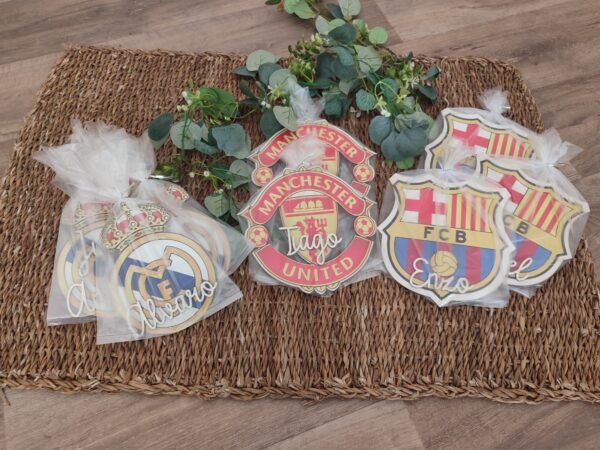 Escudo con nombre personalizado - Imagen 2