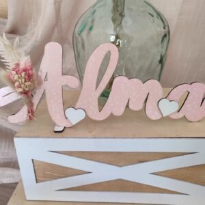 Nombre personalizado con flores preservadas