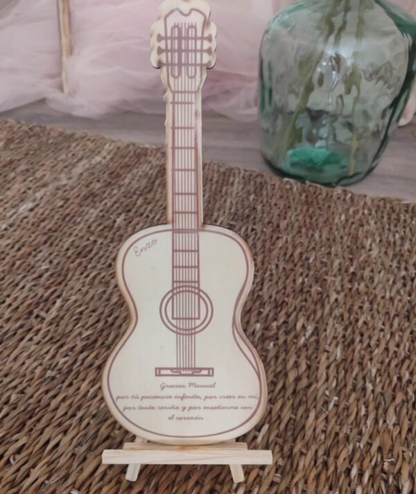 Guitarra de madera personalizada