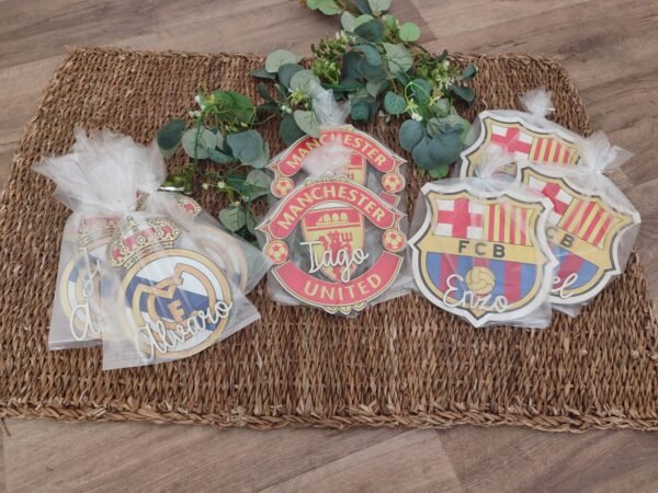 Escudo con nombre personalizado