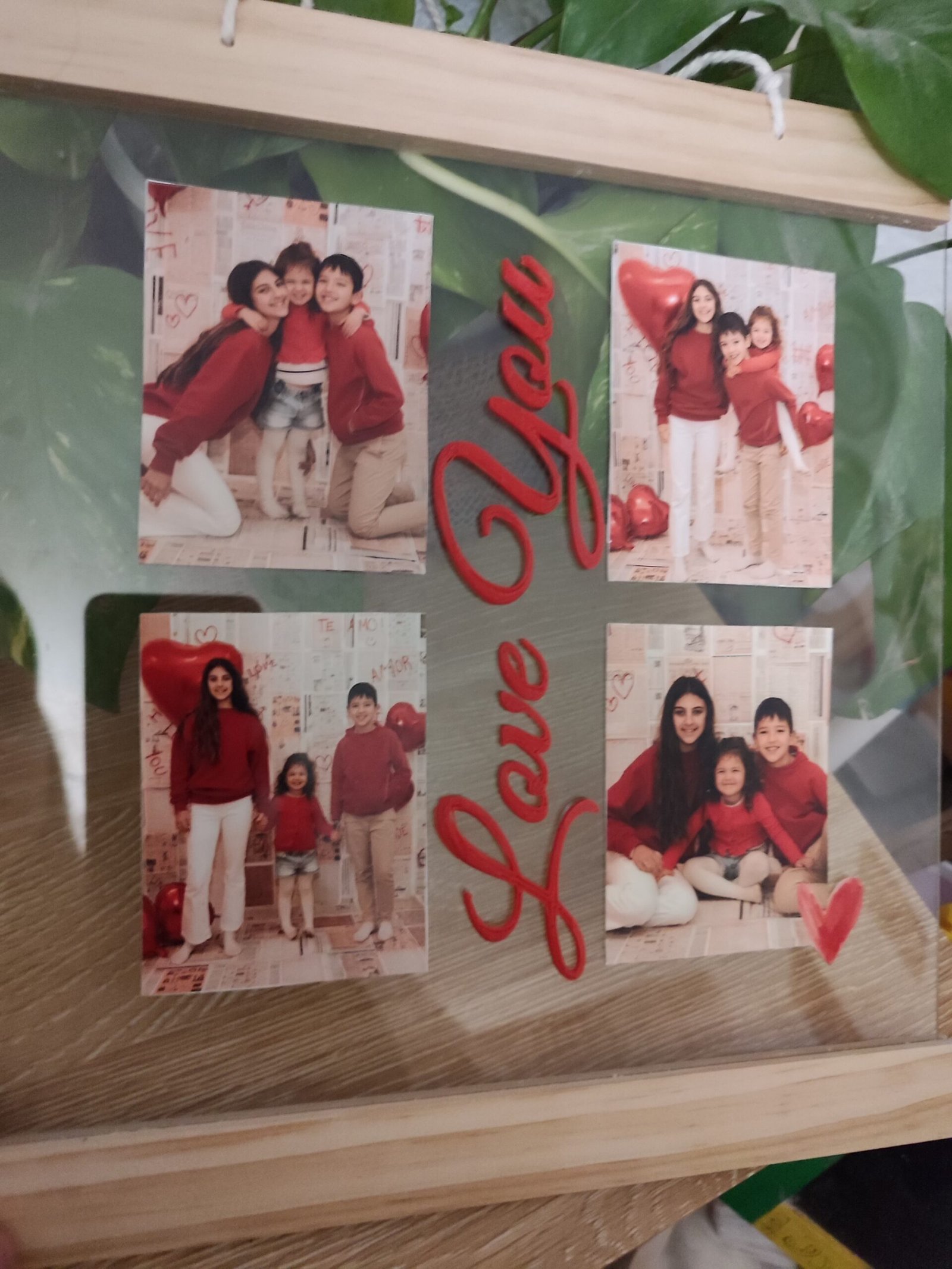 Cuadro de metacrilato con fotos y frase en relieve